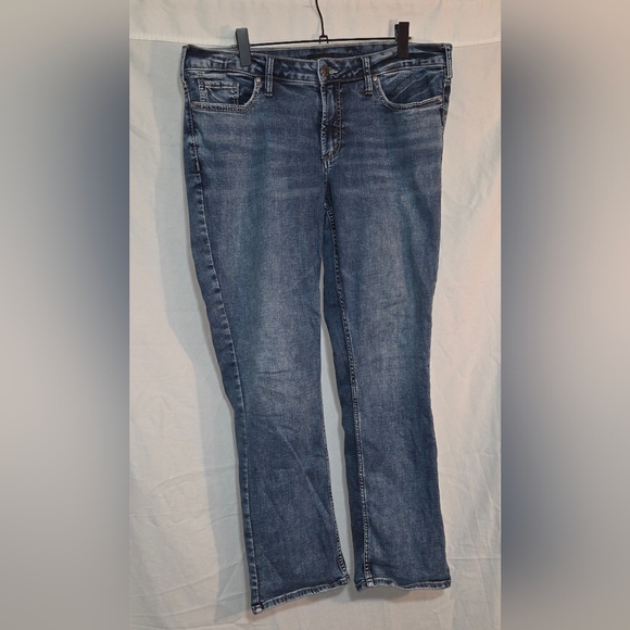 Silver Jeans Denim - Silver Jeans Suki Size 18 Mid Rise Straight Leg Slightly Distressed